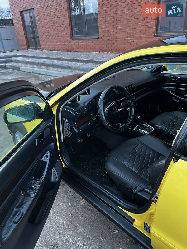 Седан Audi A4 1997 в Виннице