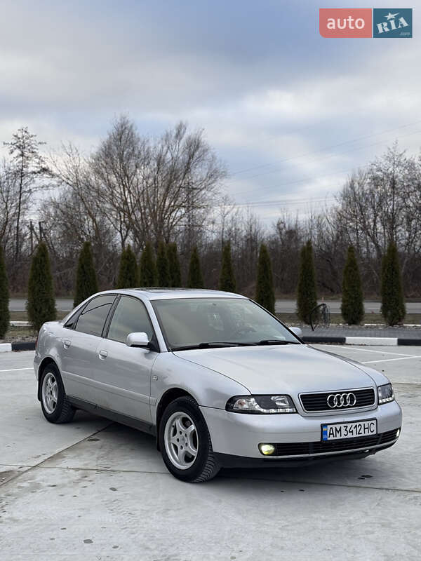Седан Audi A4 1999 в Звягелі