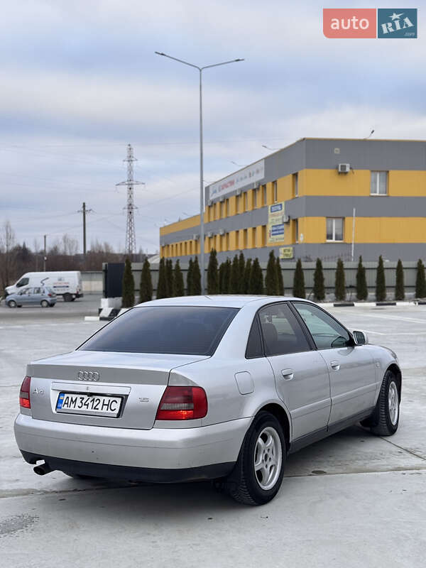 Седан Audi A4 1999 в Звягелі