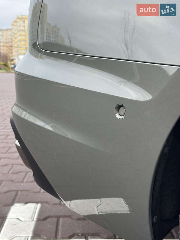 Седан Audi A4 2023 в Киеве