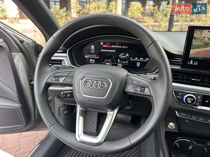 Седан Audi A4 2023 в Киеве