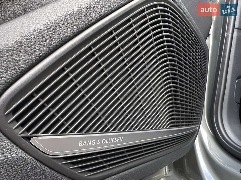 Седан Audi A4 2023 в Киеве