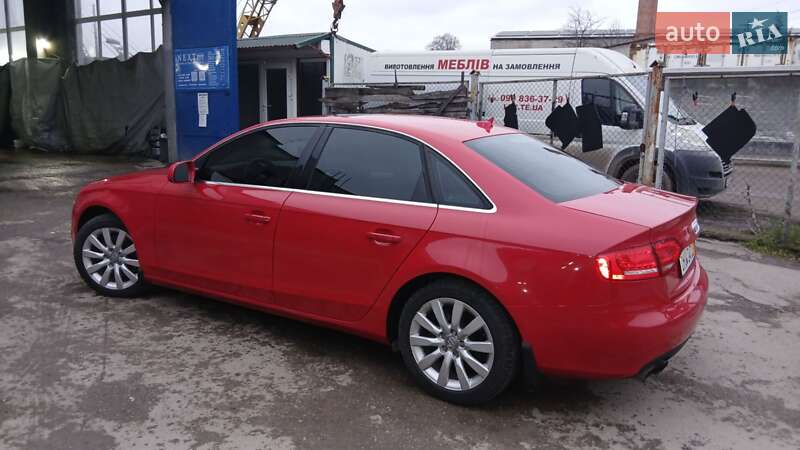 Седан Audi A4 2012 в Тернополе