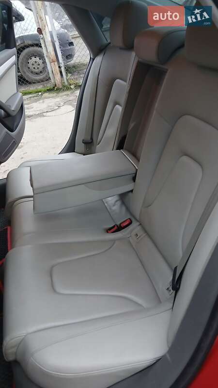 Седан Audi A4 2012 в Тернополе