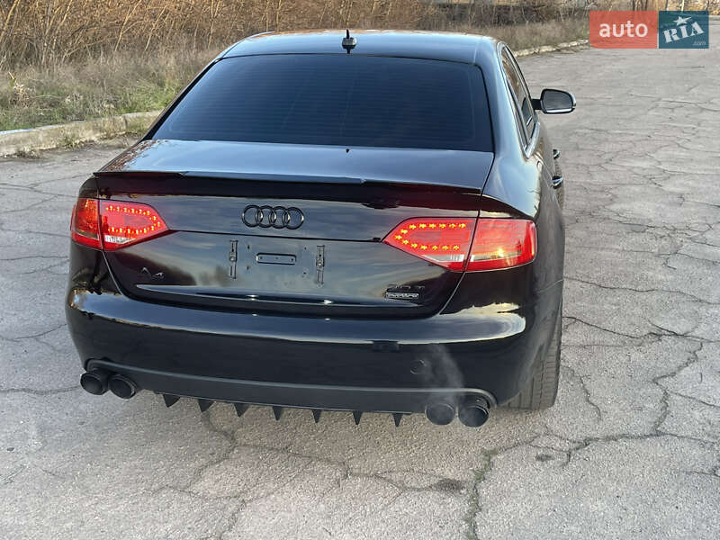 Седан Audi A4 2010 в Каменском