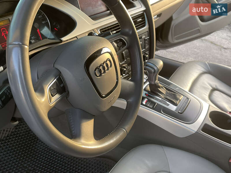 Седан Audi A4 2010 в Каменском