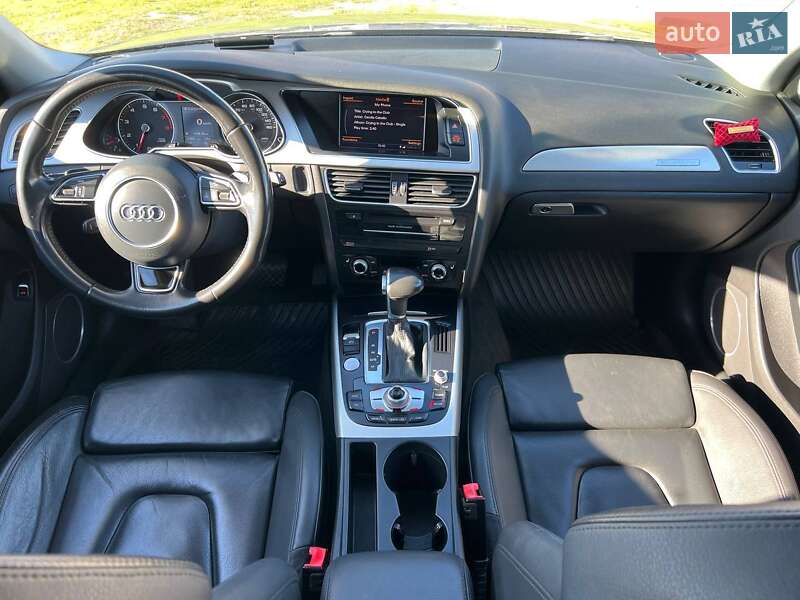 Седан Audi A4 2015 в Одесі