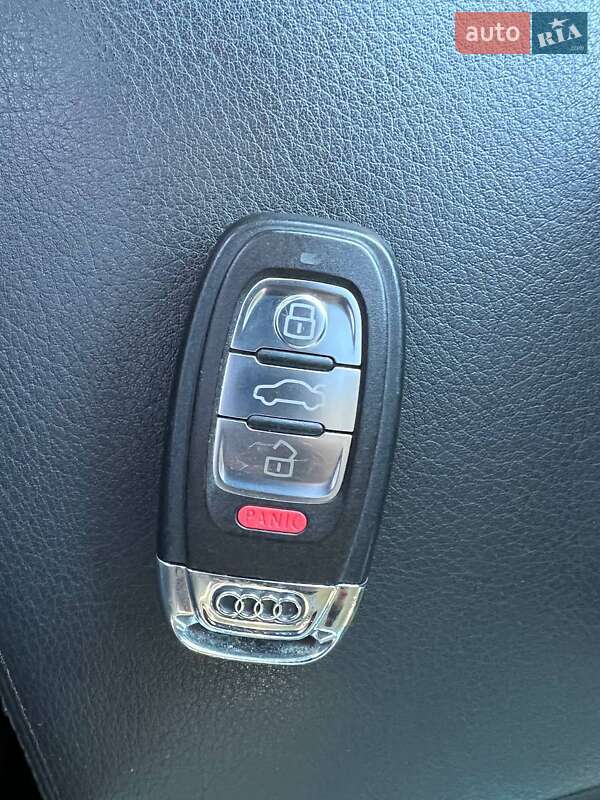 Седан Audi A4 2015 в Одесі