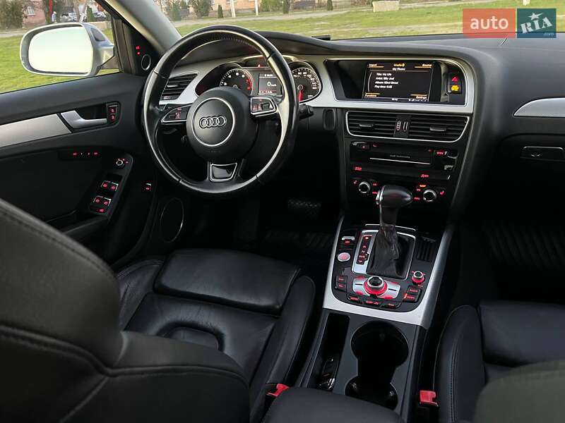 Седан Audi A4 2015 в Одесі