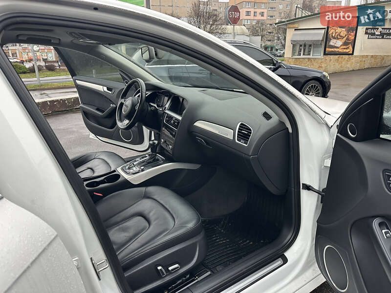 Седан Audi A4 2015 в Виннице