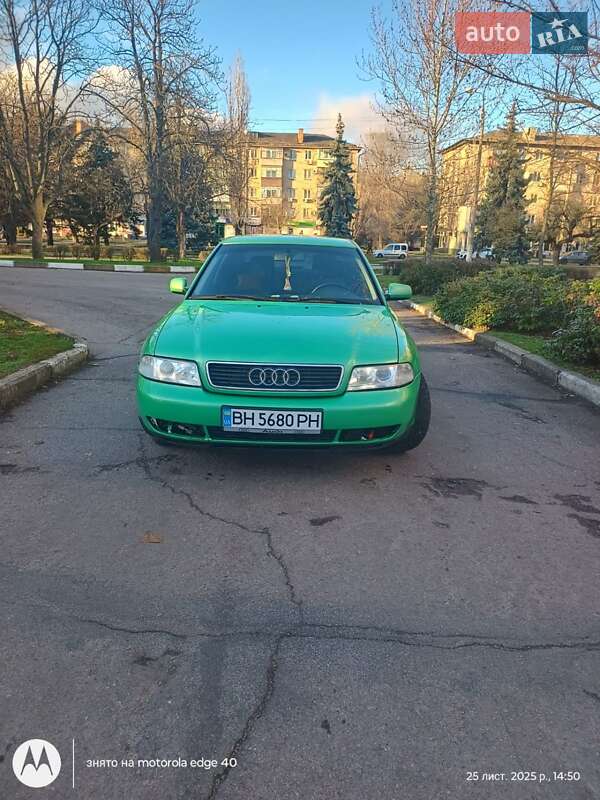 Седан Audi A4 1997 в Никополе