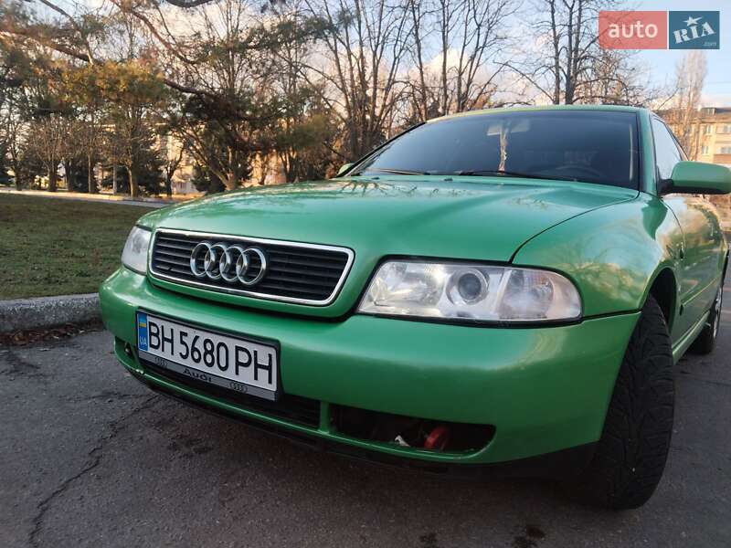Седан Audi A4 1997 в Никополе