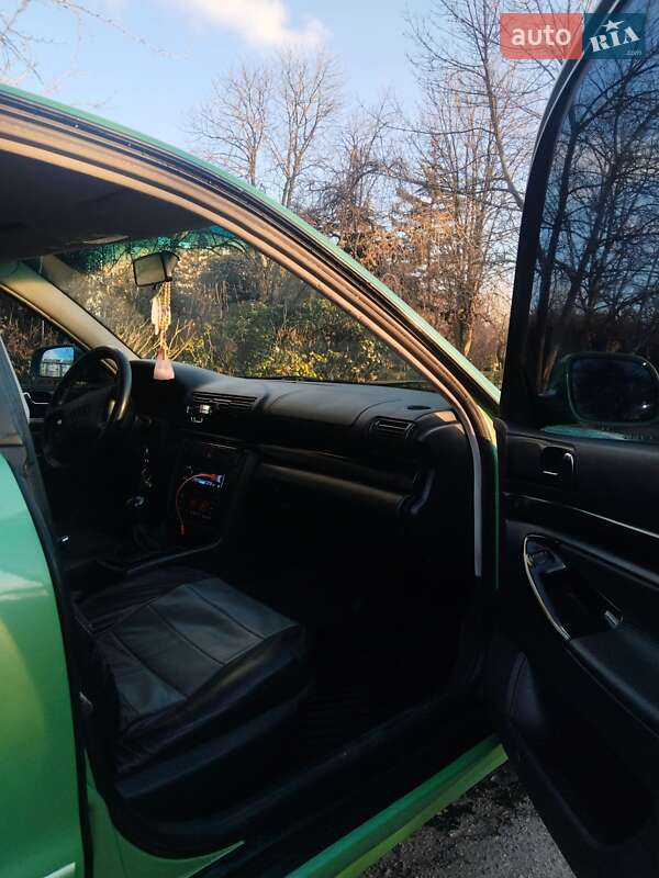 Седан Audi A4 1997 в Никополе