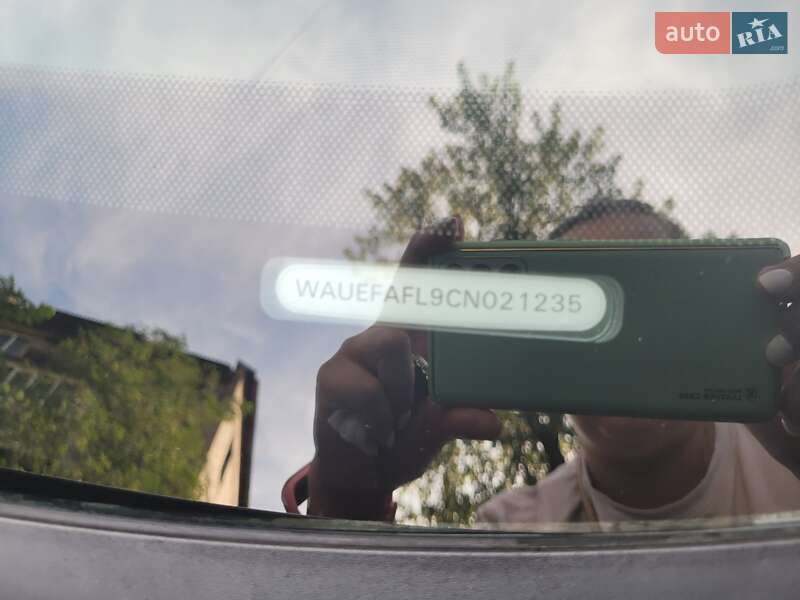 Седан Audi A4 2012 в Киеве