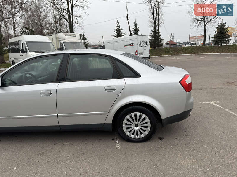 Седан Audi A4 2001 в Рівному