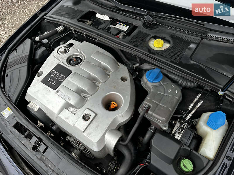 Седан Audi A4 2001 в Снятине