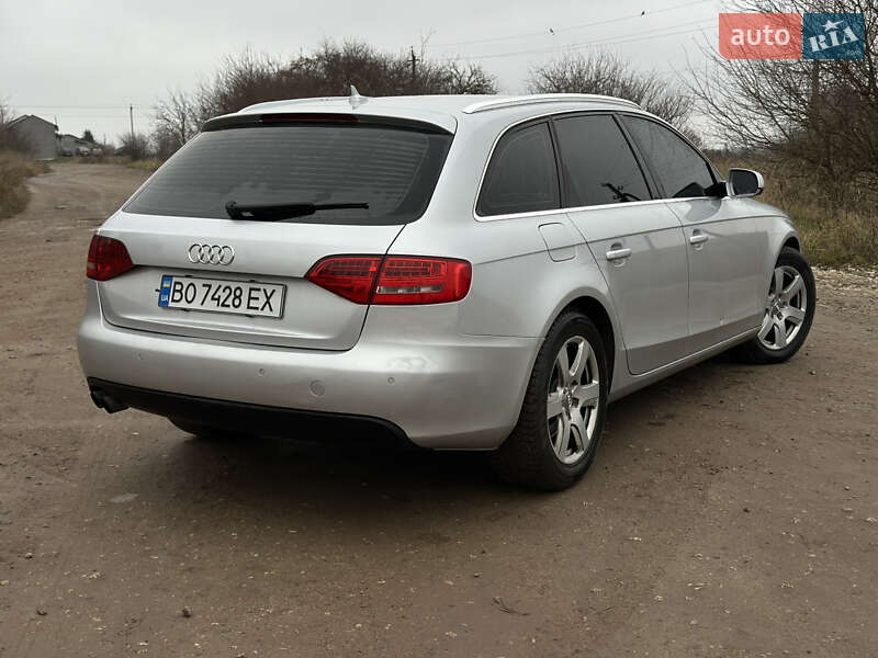 Универсал Audi A4 2011 в Зборове