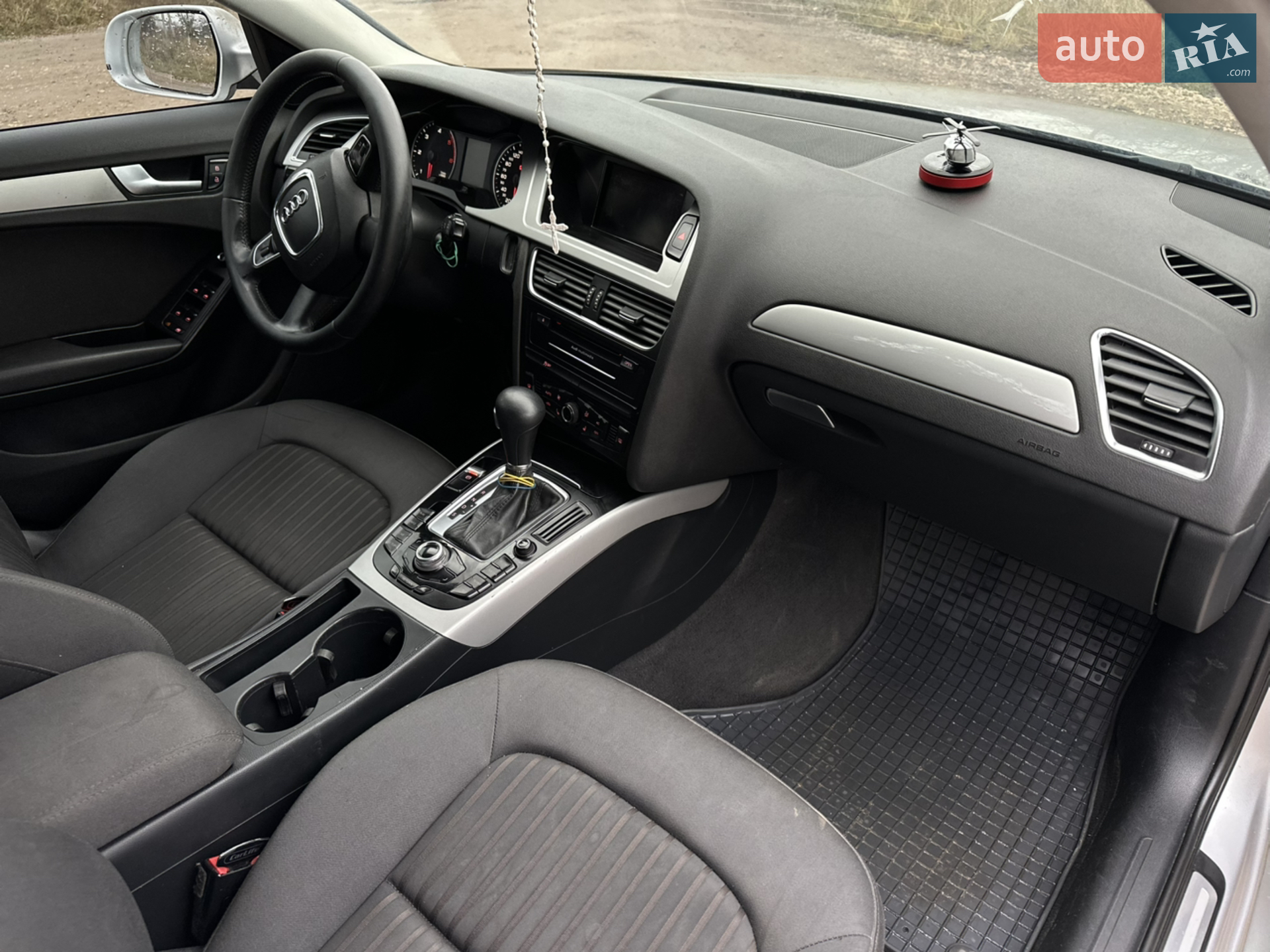 2011 Audi A4 - мініатюра 30