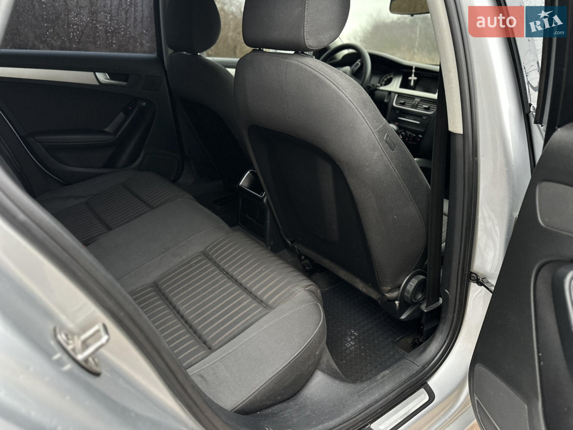 2011 Audi A4 - мініатюра 33
