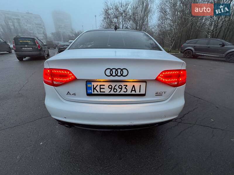Седан Audi A4 2011 в Запоріжжі