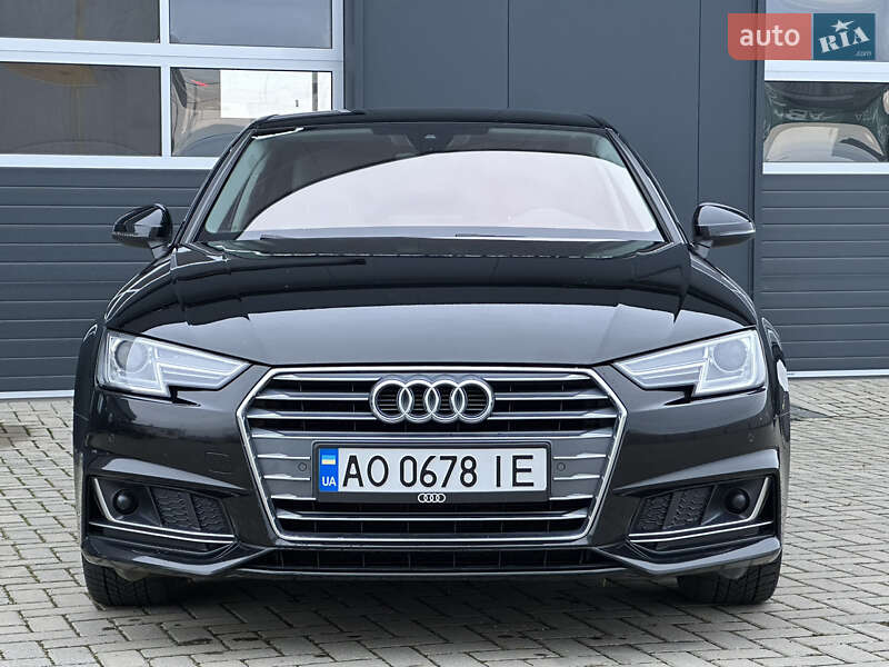 Седан Audi A4 2018 в Мукачево