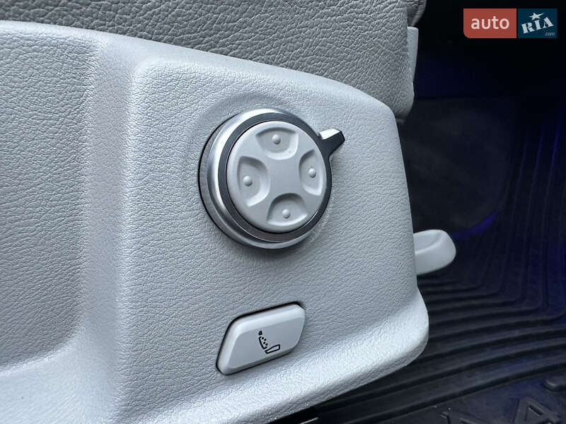 Седан Audi A4 2018 в Мукачево