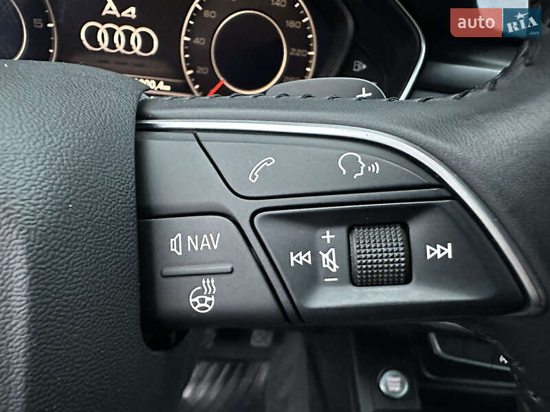 Седан Audi A4 2018 в Мукачево