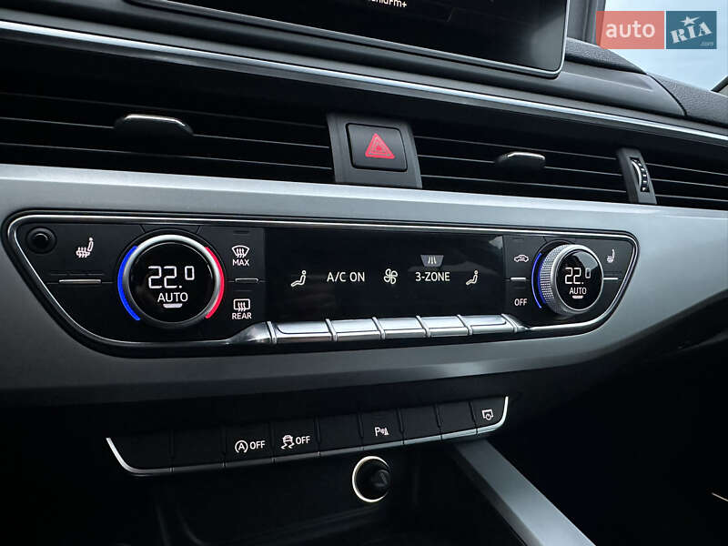 Седан Audi A4 2018 в Мукачево