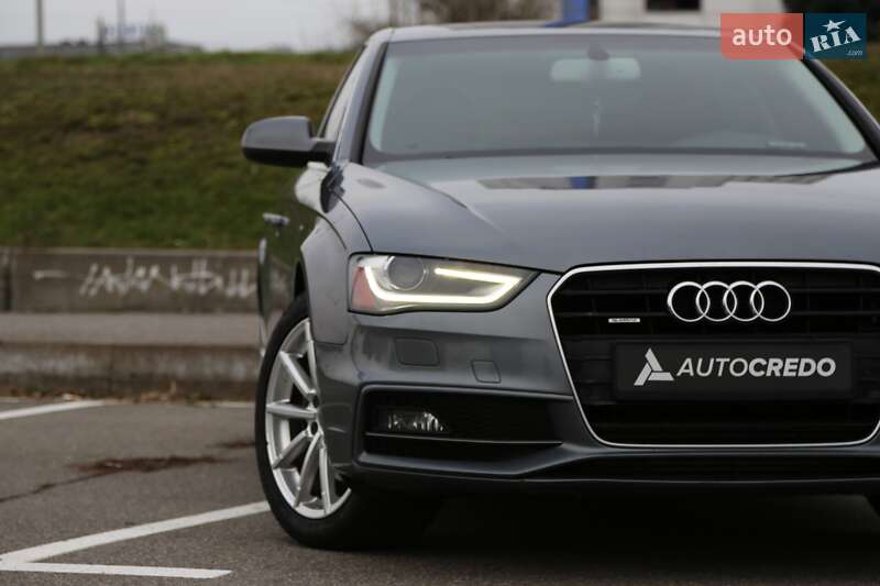 Седан Audi A4 2013 в Києві