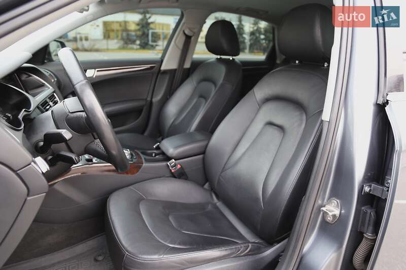 Седан Audi A4 2013 в Києві