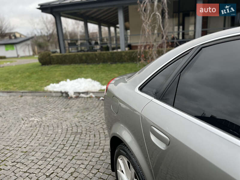 Седан Audi A4 2003 в Жовкві