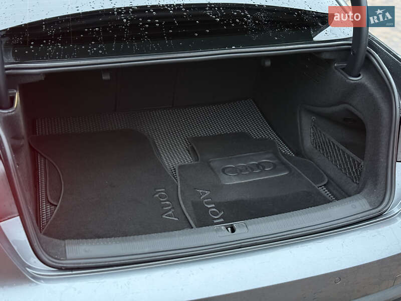 Седан Audi A4 2016 в Киеве фото 20 Седан Audi A4 2016 в Киеве