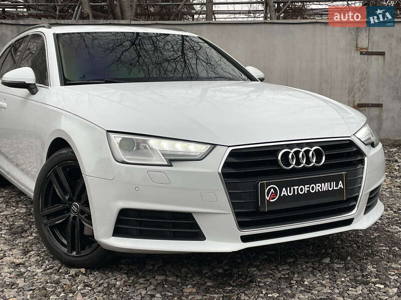Универсал Audi A4 2018 в Киеве