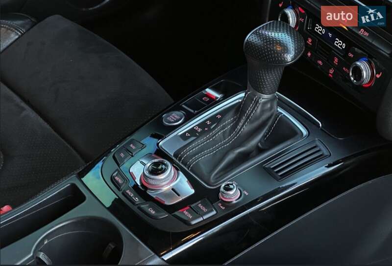 Седан Audi A4 2015 в Нових Санжарах