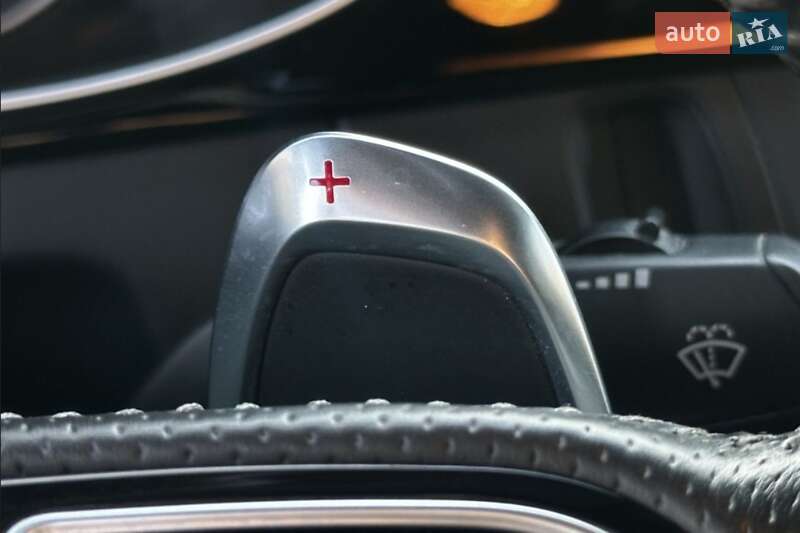 Седан Audi A4 2015 в Нових Санжарах