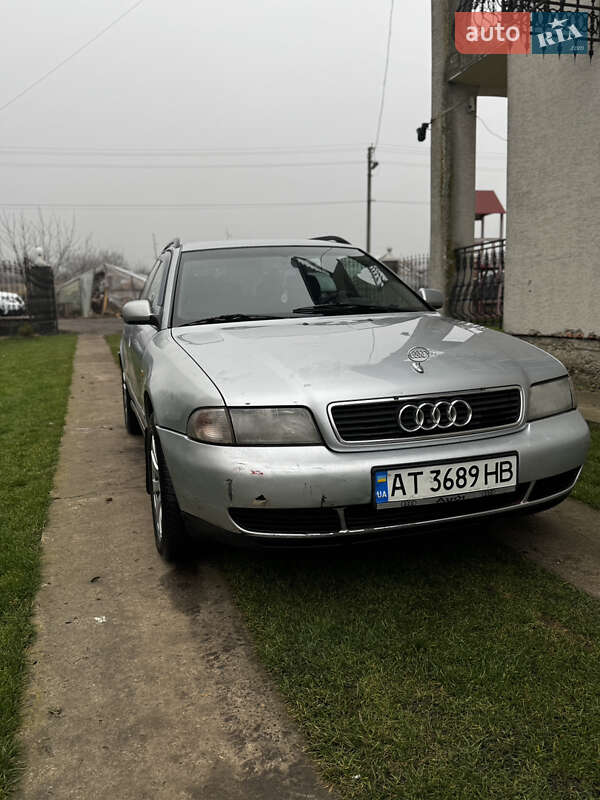 Универсал Audi A4 1997 в Снятине