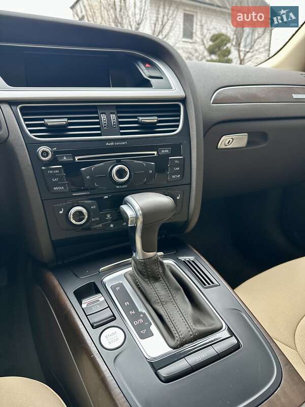 Седан Audi A4 2015 в Вінниці