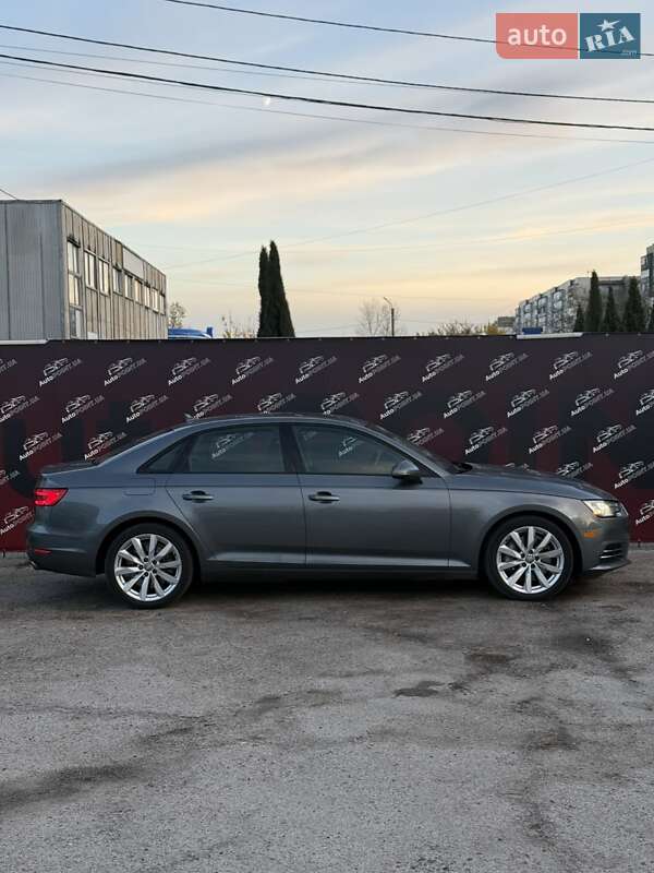 Седан Audi A4 2016 в Сумах
