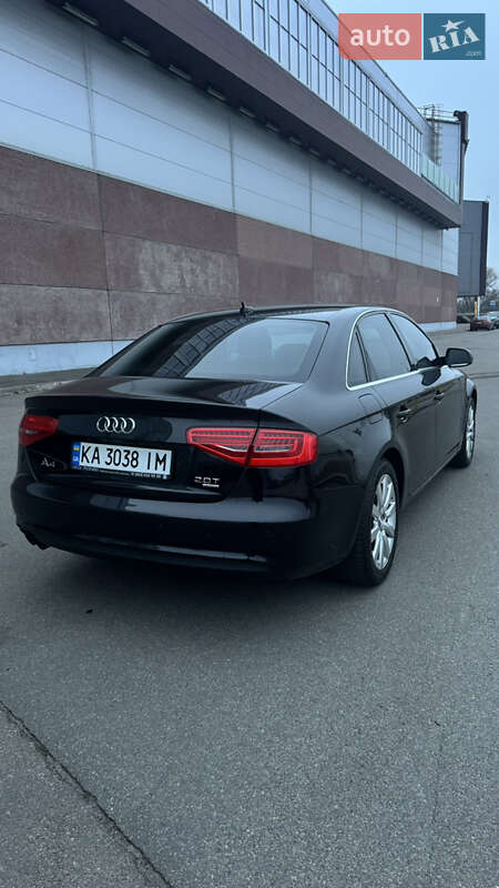 Седан Audi A4 2012 в Києві
