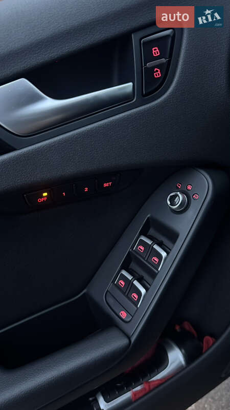 Седан Audi A4 2012 в Києві