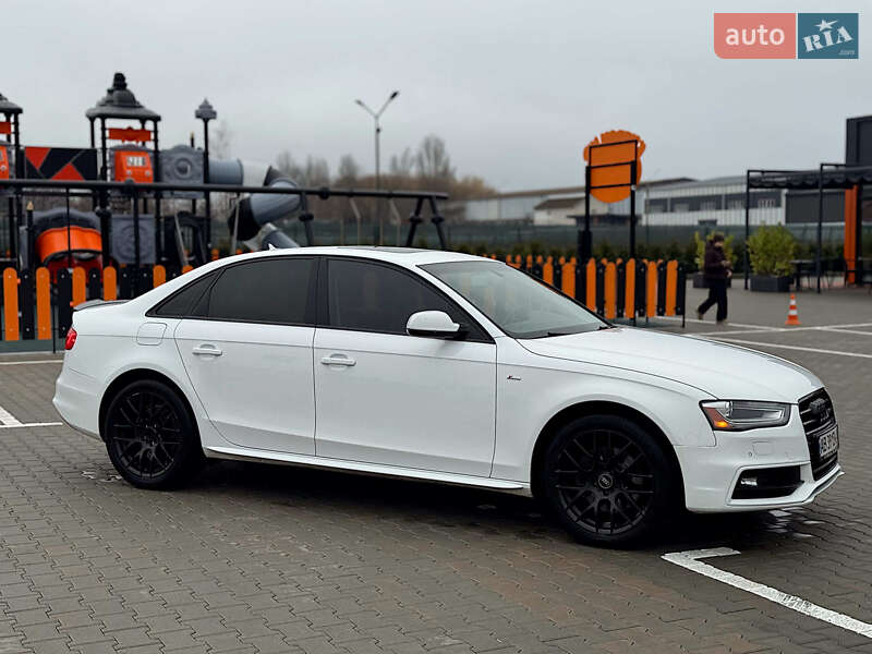 Седан Audi A4 2013 в Виннице