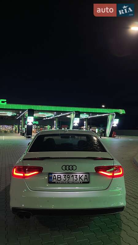 Седан Audi A4 2013 в Виннице