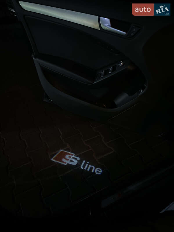 Седан Audi A4 2013 в Житомирі