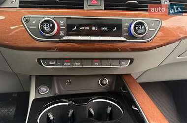 Седан Audi A4 2023 в Виннице