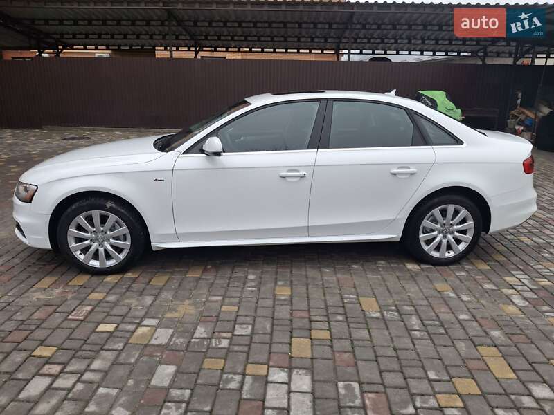 Седан Audi A4 2014 в Каменец-Подольском