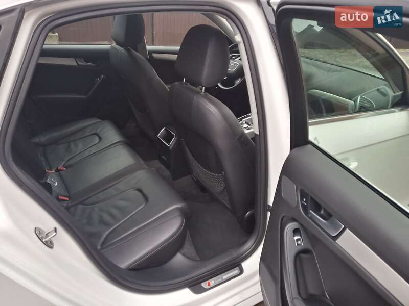 Седан Audi A4 2014 в Каменец-Подольском