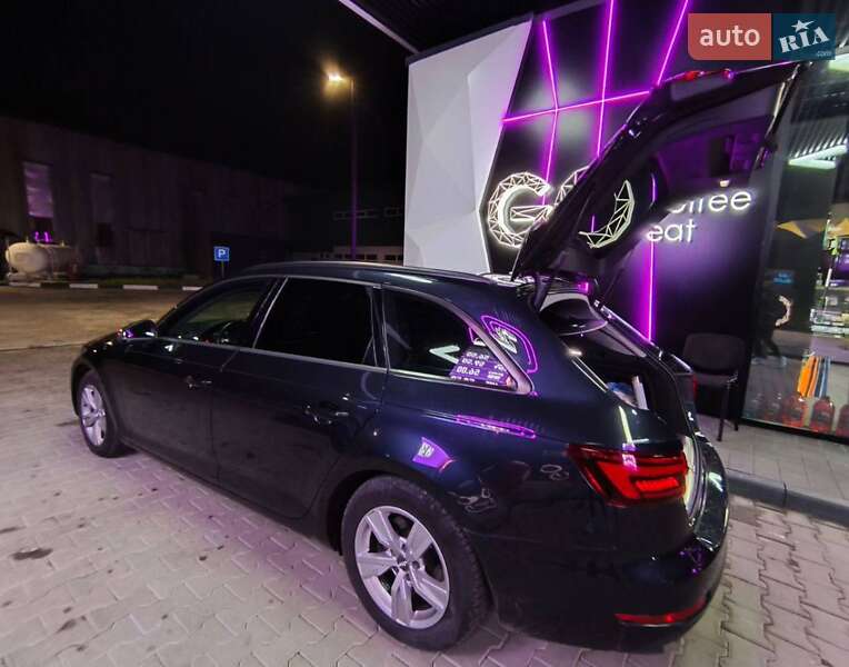 Універсал Audi A4 2018 в Ужгороді