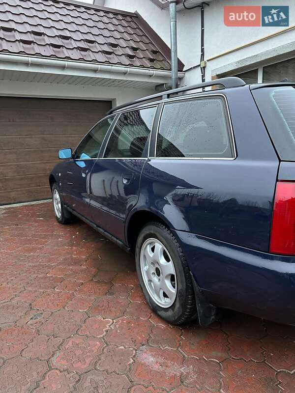 Универсал Audi A4 1996 в Киеве