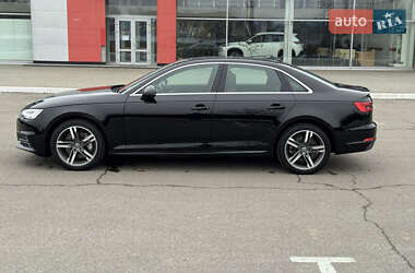 Седан Audi A4 2016 в Киеве