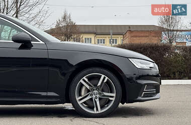Седан Audi A4 2016 в Киеве